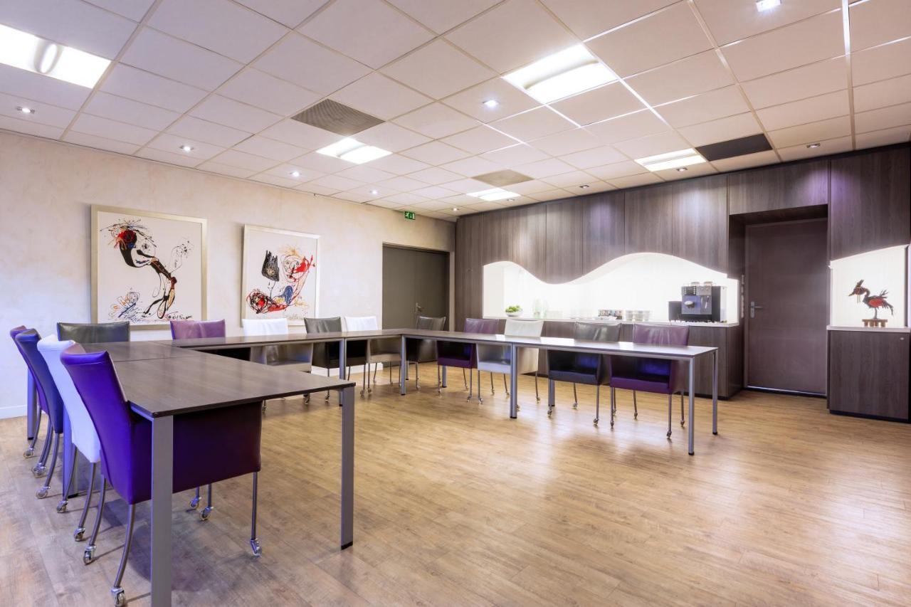 أوس City Hotel المظهر الخارجي الصورة